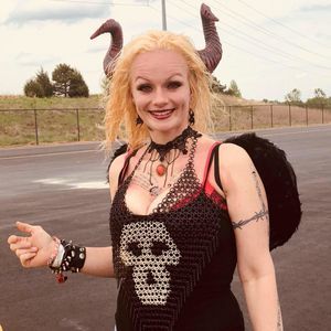 Meet your Posher, Tina